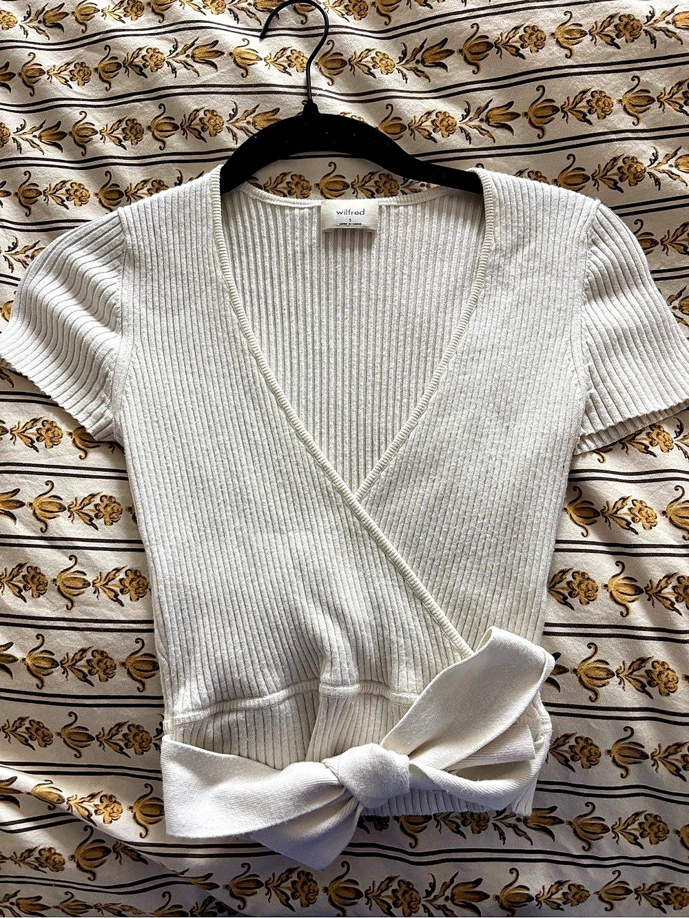 Wilfred All Tied Up Sweater White Ribbed Wrap Crop Top